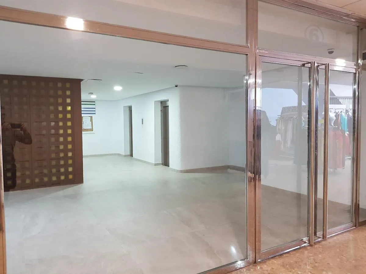 Estudio Central En Zona Petonal Y Cerca A La Playa Τορρεμολίνος