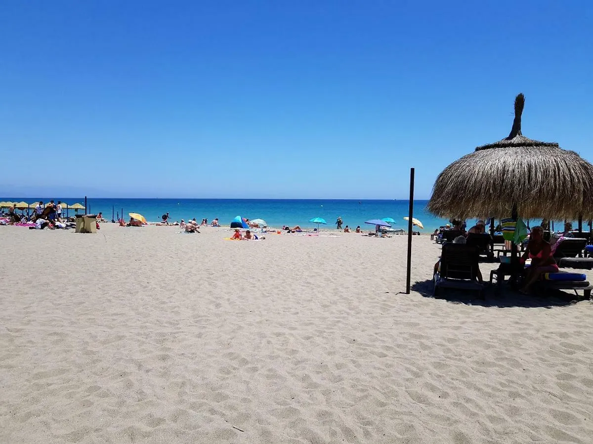 Estudio Central En Zona Petonal Y Cerca A La Playa Τορρεμολίνος